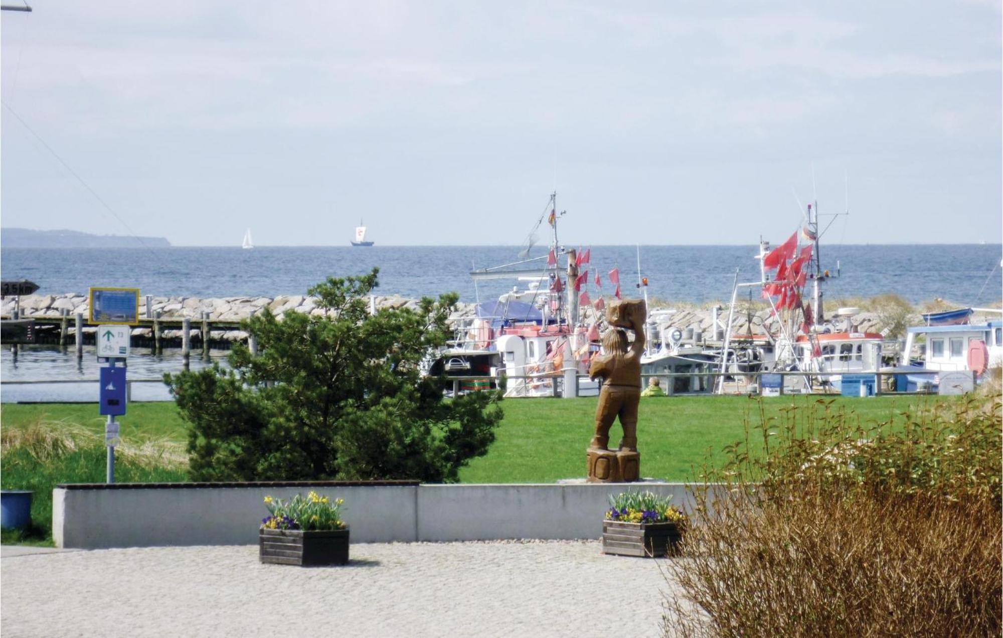 Nice Home In Insel Poel With House Sea View Bagian luar foto